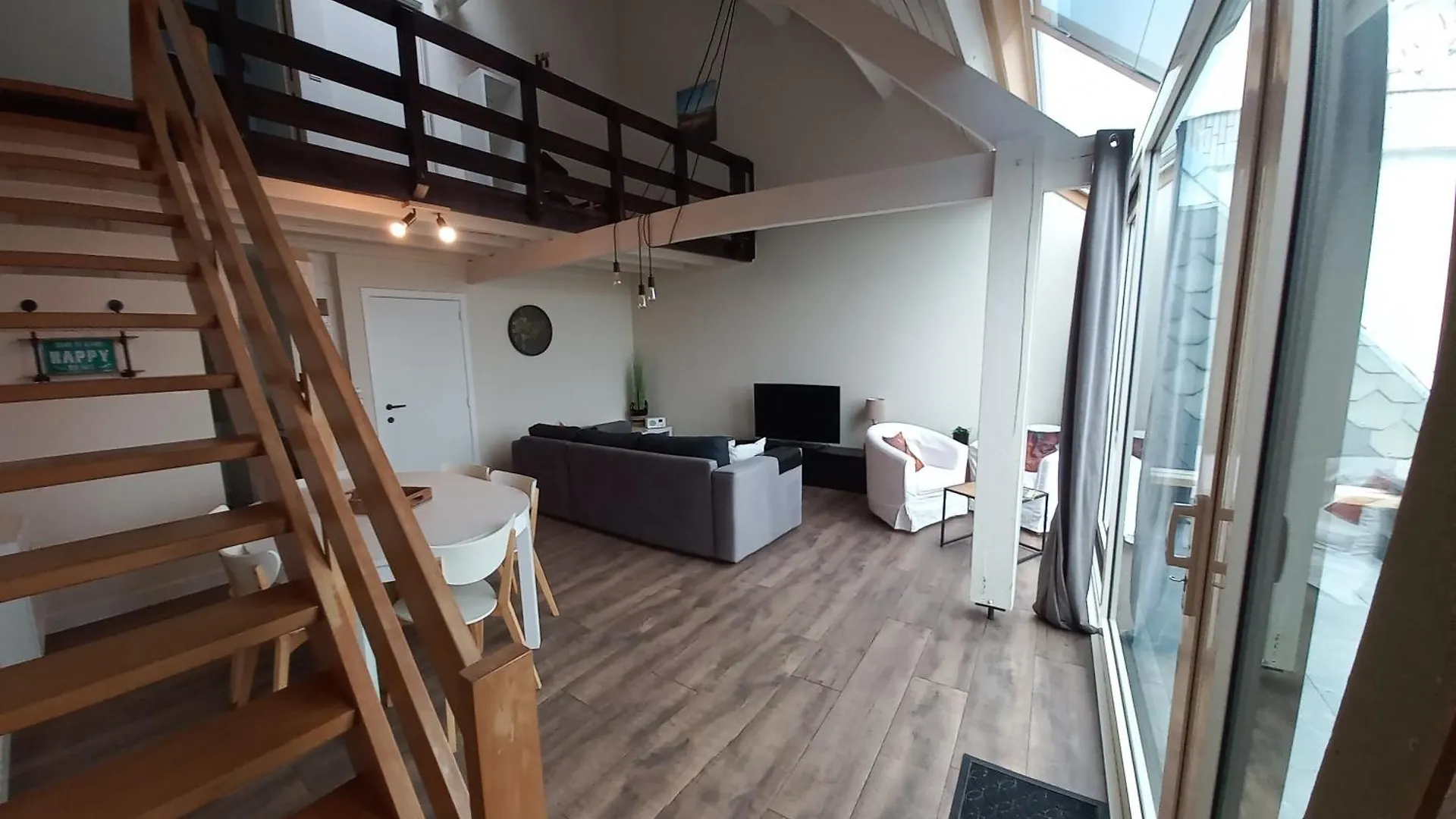 Modern Renovated Duplex With Unique And Calming View T33 Apartment Ostend